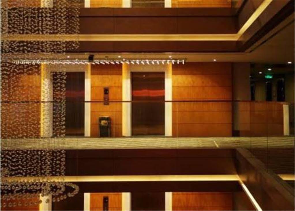 Howard Johnson Plaza Lingang Shanghai Nanhui ภายนอก รูปภาพ