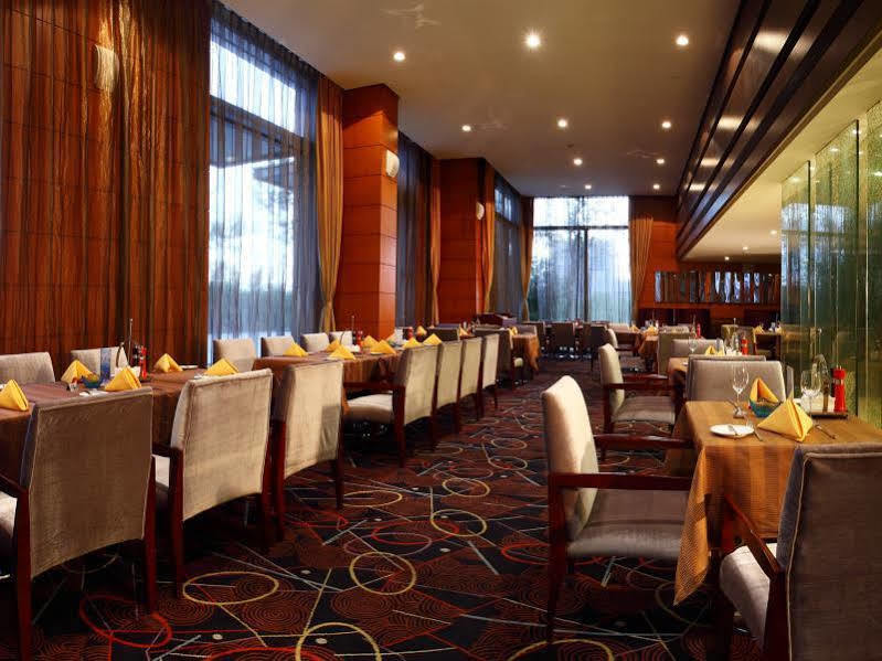 Howard Johnson Plaza Lingang Shanghai Nanhui ภายนอก รูปภาพ