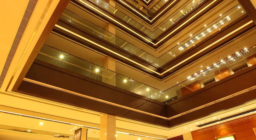 Howard Johnson Plaza Lingang Shanghai Nanhui ภายนอก รูปภาพ